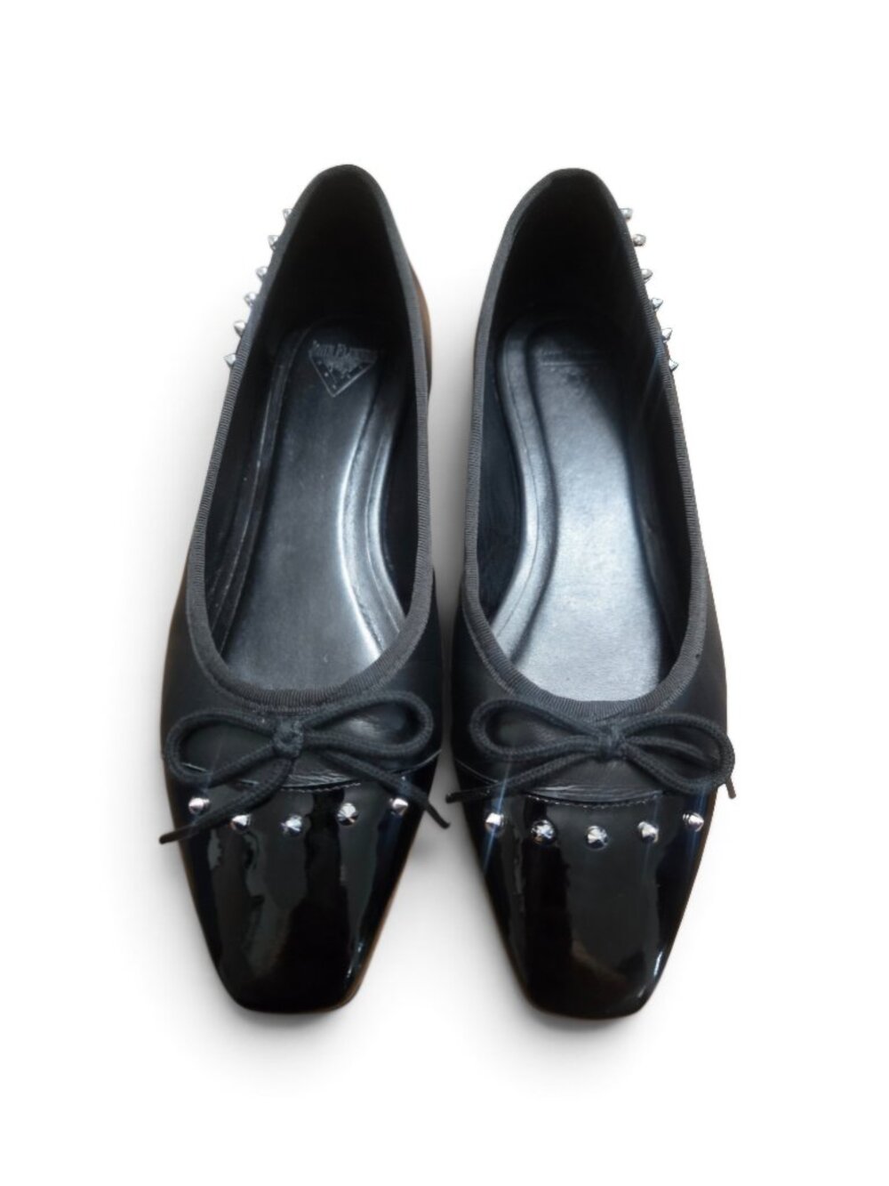 John Fluevog Voggettes Pina Studded Ballet Flats Patent Black Size 8.5 MINT